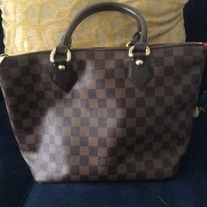 Louis Vuitton Damier